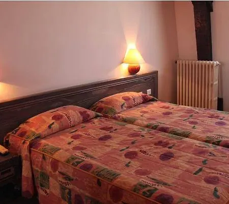 Loustau Otel