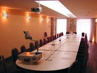 Loustau Otel 3*